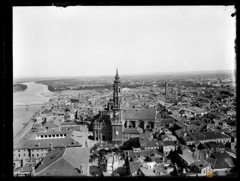 Vista de la catedral de San Salvador (La Seo)